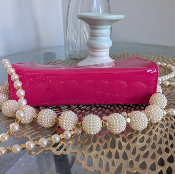 Yves Saint Laurent - Picture 10 of 14